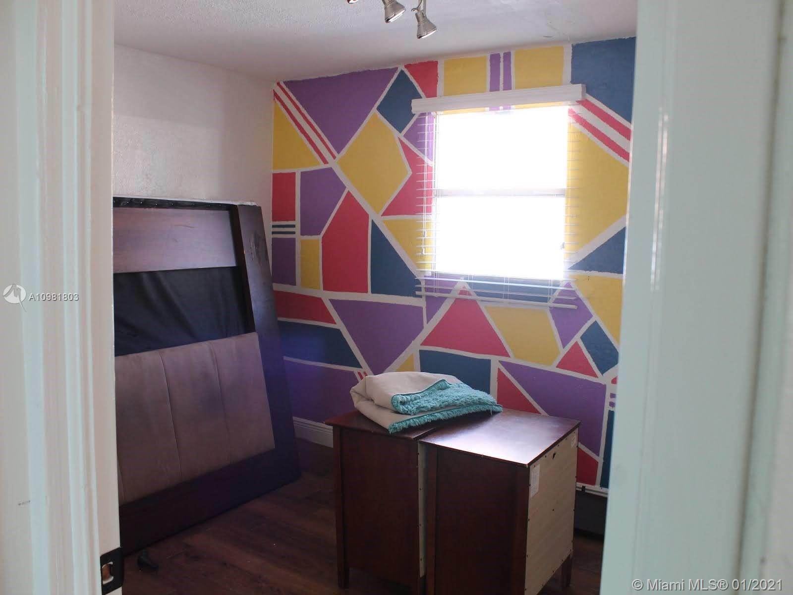 See details / 1255 sq. ft. $ 2021-01-11 0 Photo