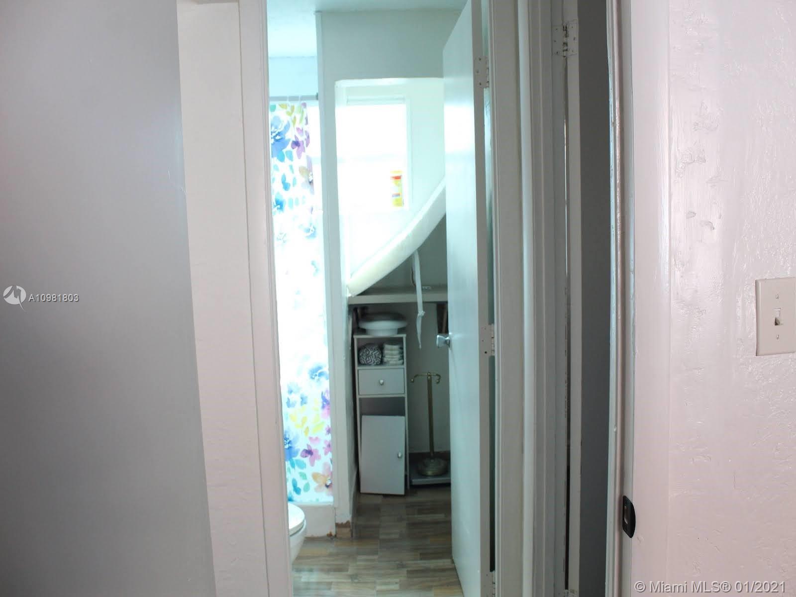 See details / 1255 sq. ft. $ 2021-01-11 0 Photo