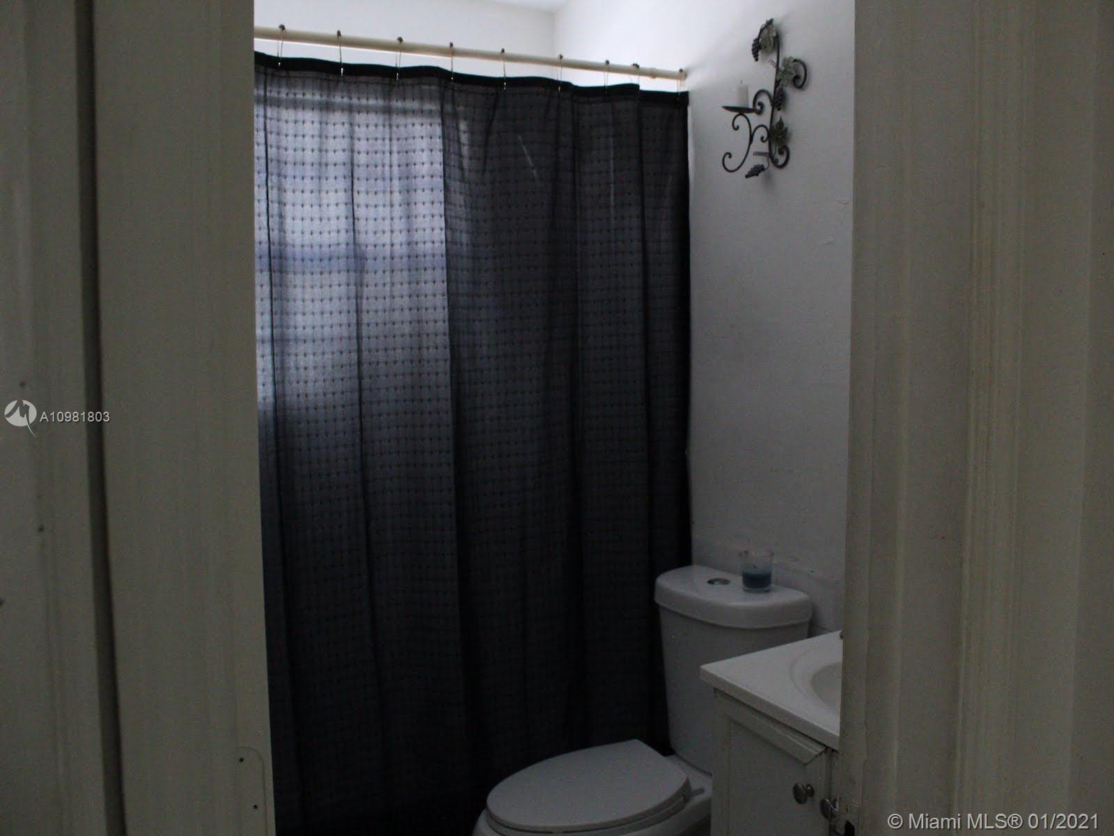 See details / 1255 sq. ft. $ 2021-01-11 0 Photo