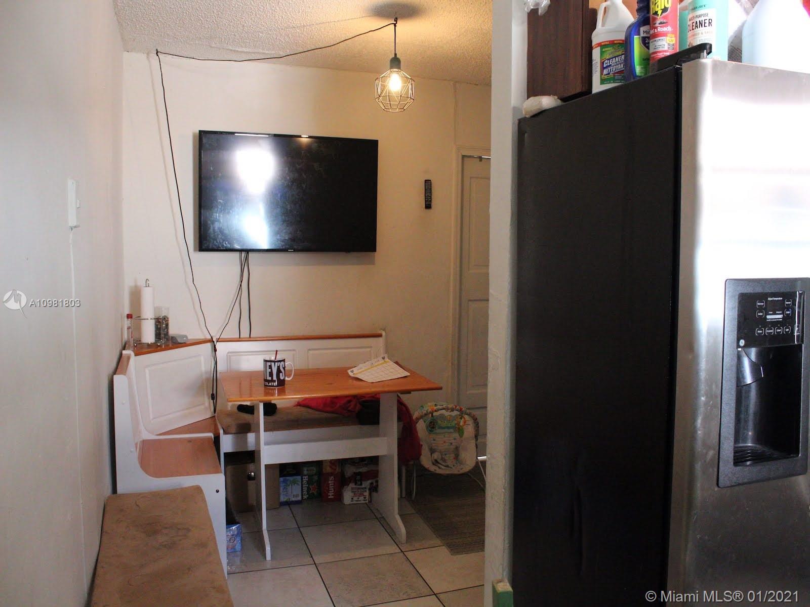See details / 1255 sq. ft. $ 2021-01-11 0 Photo