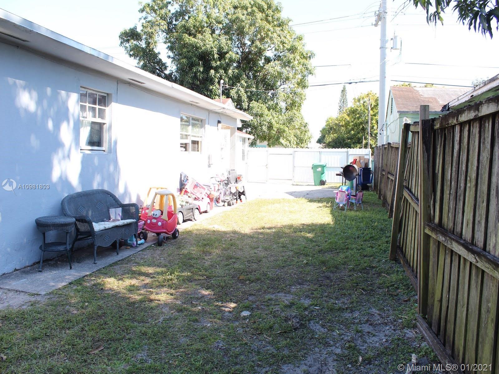 See details / 1255 sq. ft. $ 2021-01-11 0 Photo