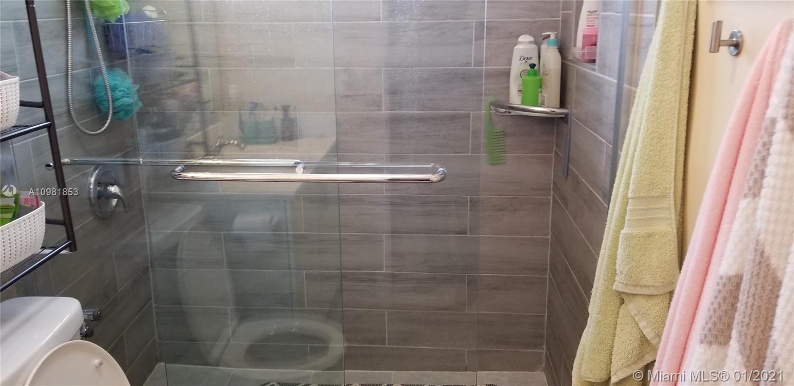 See details / 2284 sq. ft. $ 2021-01-11 0 Photo