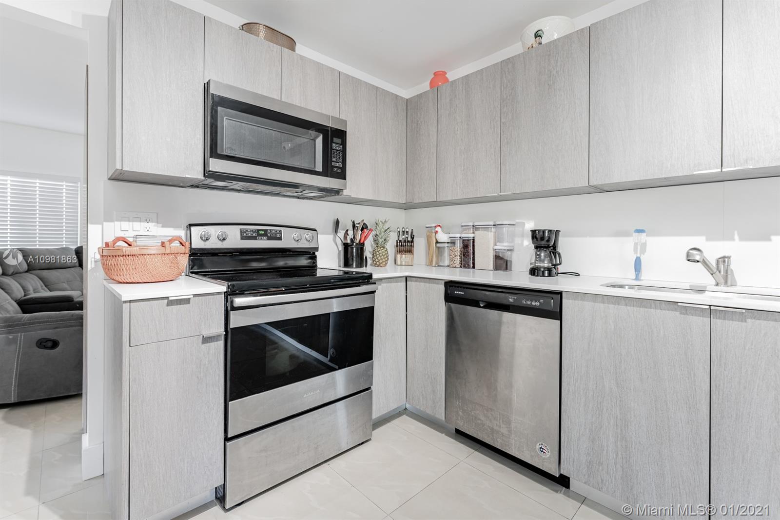 See details / 1299 sq. ft. $ 2021-01-11 0 Photo