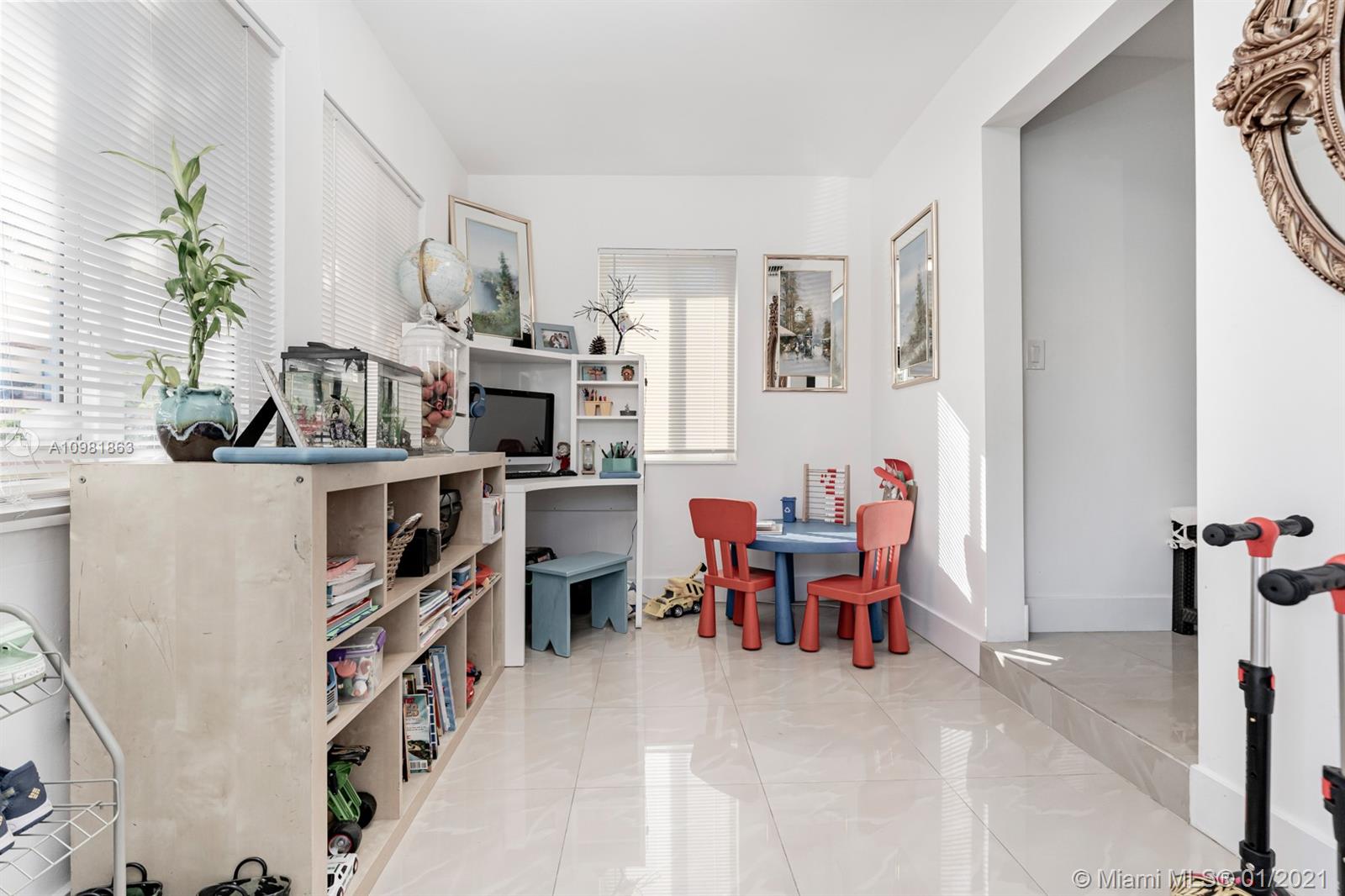 See details / 1299 sq. ft. $ 2021-01-11 0 Photo