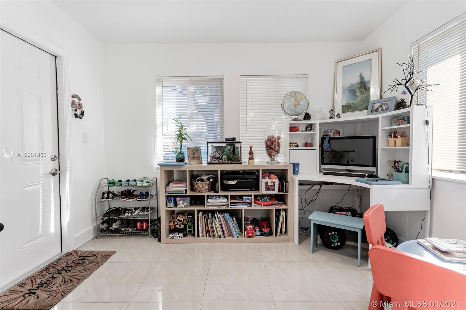 See details / 1299 sq. ft. $ 2021-01-11 0 Photo