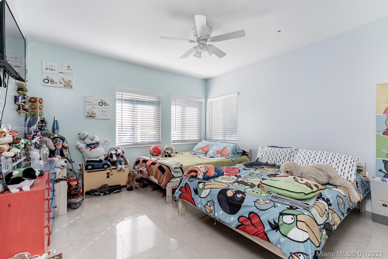 See details / 1299 sq. ft. $ 2021-01-11 0 Photo