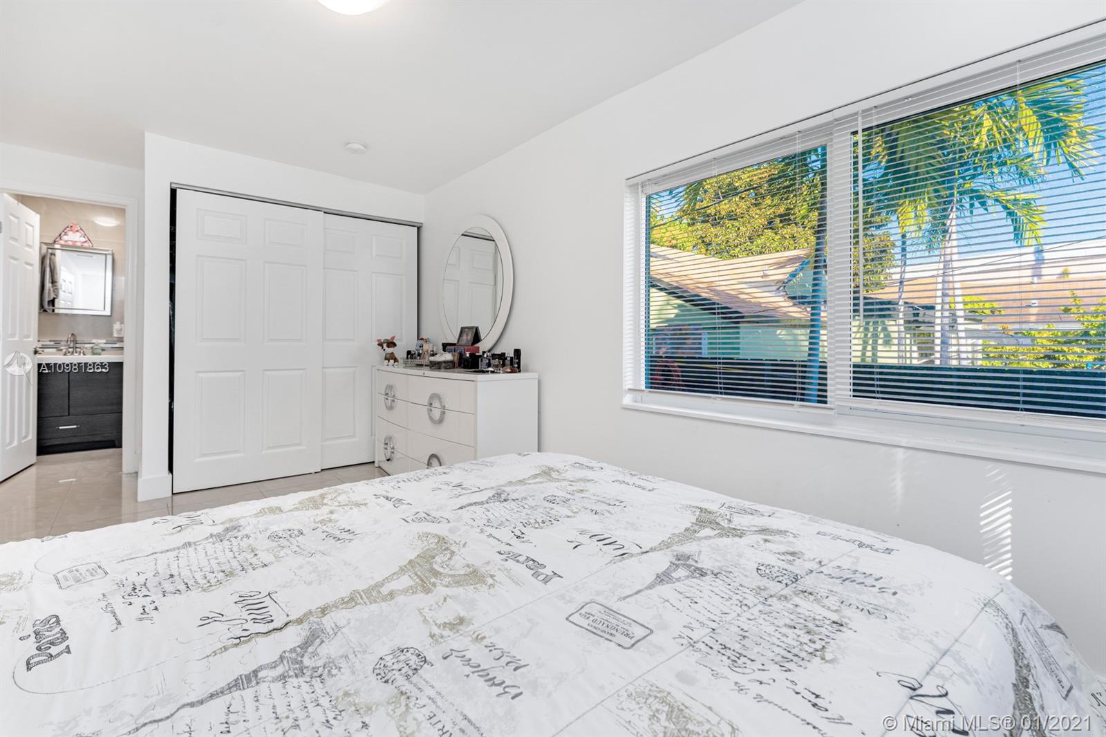 See details / 1299 sq. ft. $ 2021-01-11 0 Photo