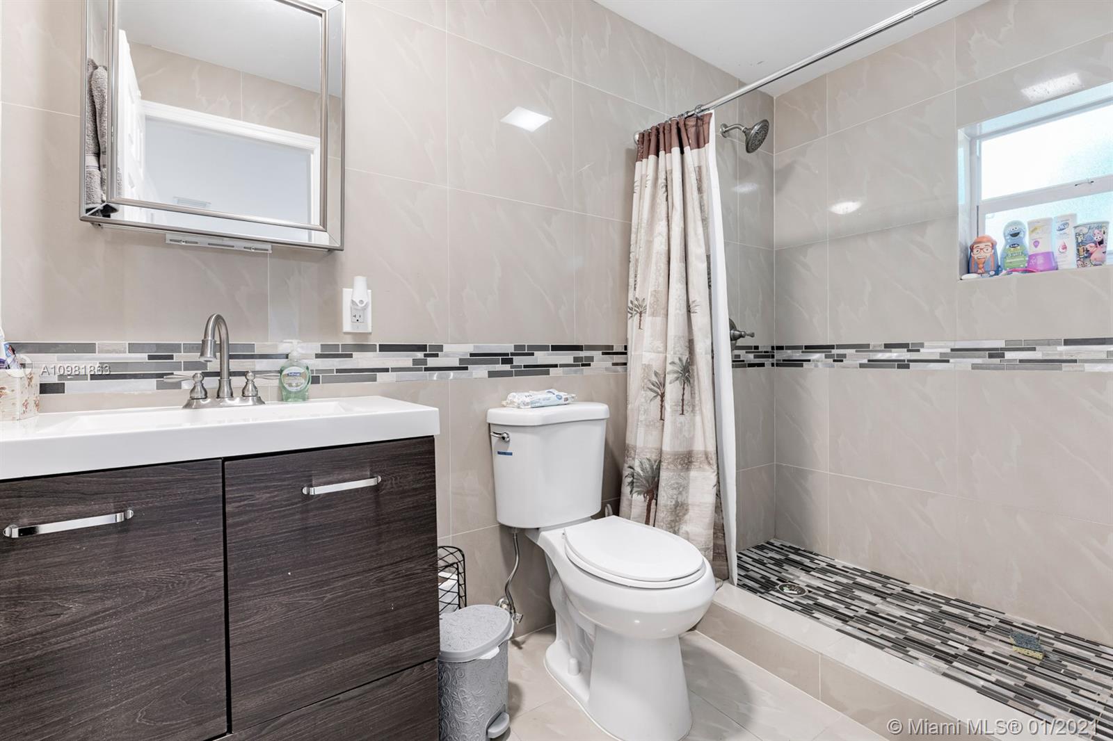 See details / 1299 sq. ft. $ 2021-01-11 0 Photo