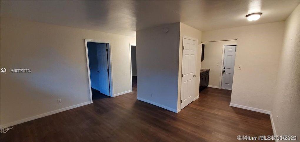 See details / 2496 sq. ft. $ 2021-01-11 0 Photo