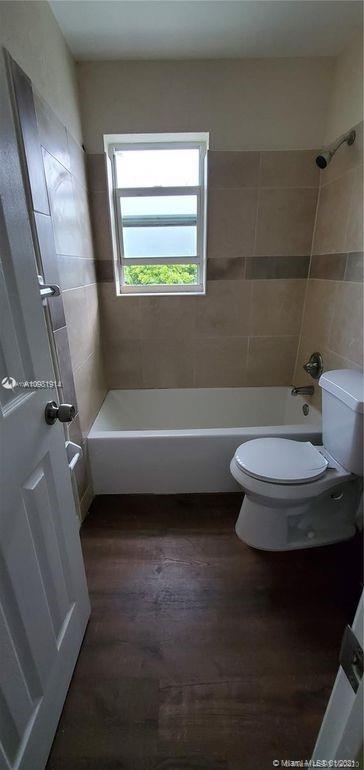 See details / 2496 sq. ft. $ 2021-01-11 0 Photo