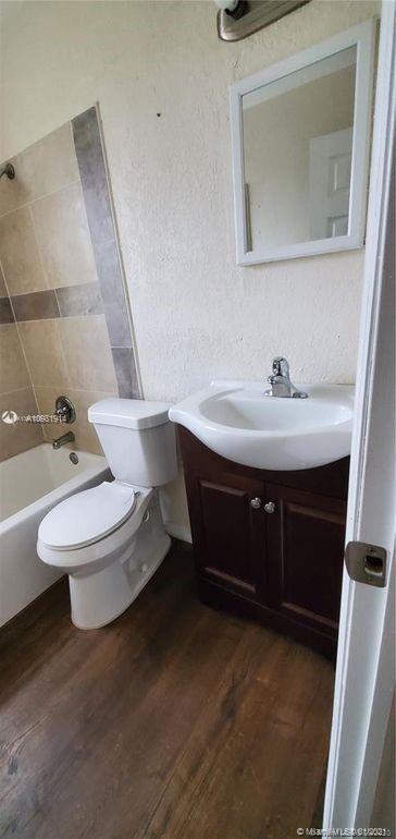 See details / 2496 sq. ft. $ 2021-01-11 0 Photo