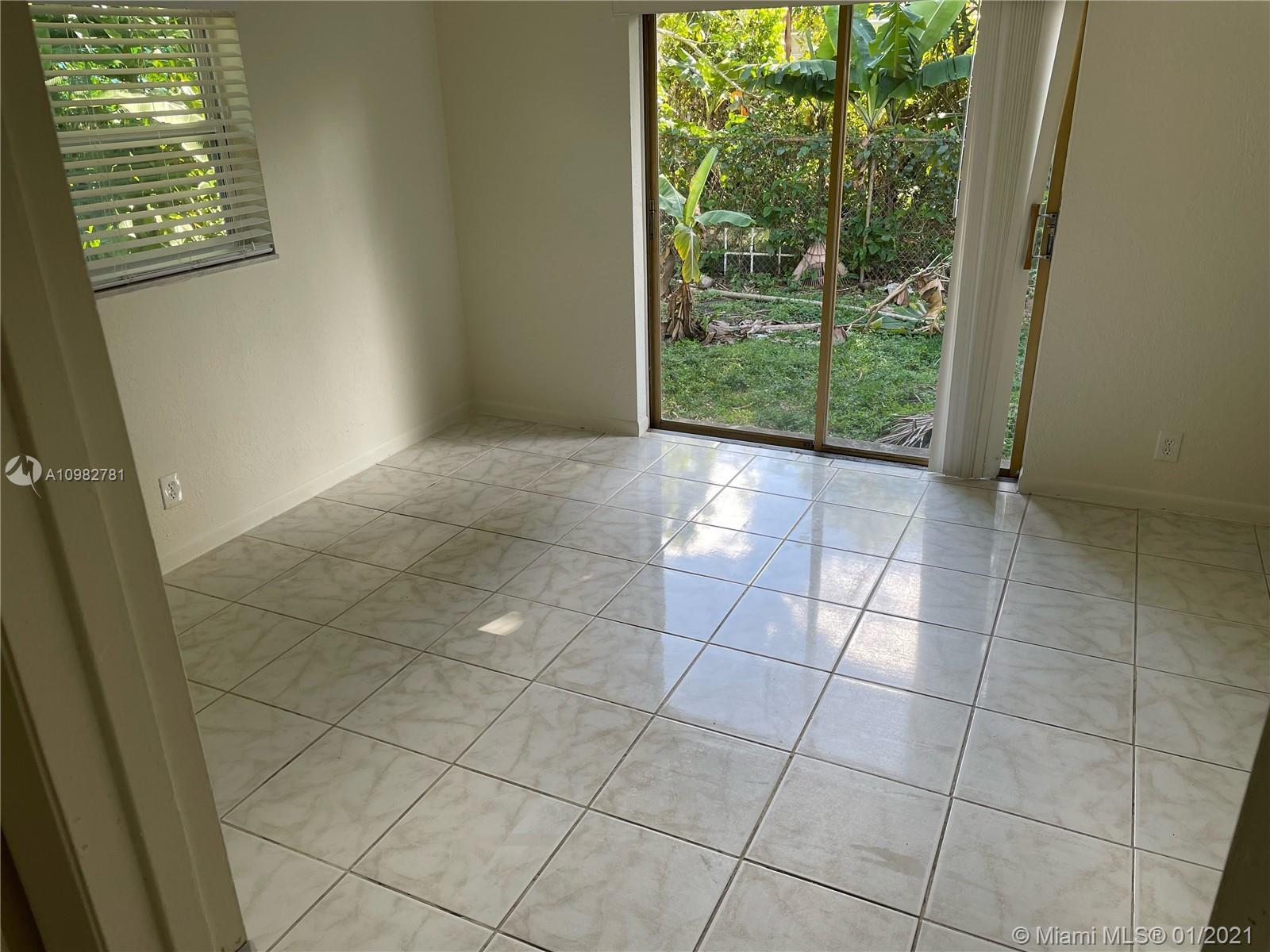 See details / 1464 sq. ft. $ 2021-03-17 0 Photo