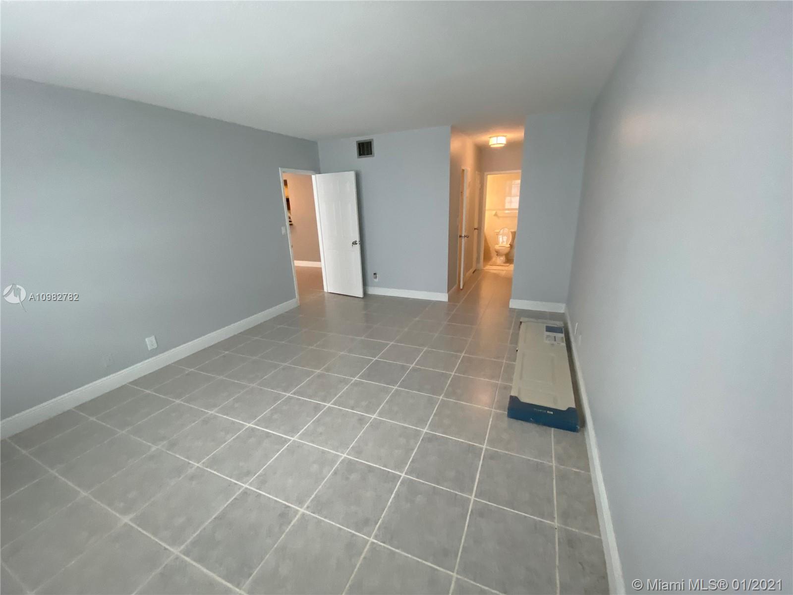 Photo of 3725 Ocean Dr #607, Hollywood, Florida, 33019 -