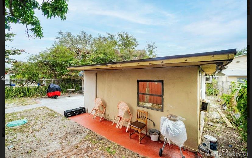 See details / 1952 sq. ft. $ 2021-01-13 0 Photo