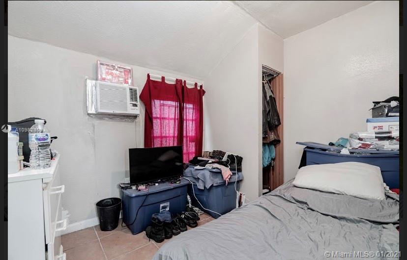 See details / 1952 sq. ft. $ 2021-01-13 0 Photo