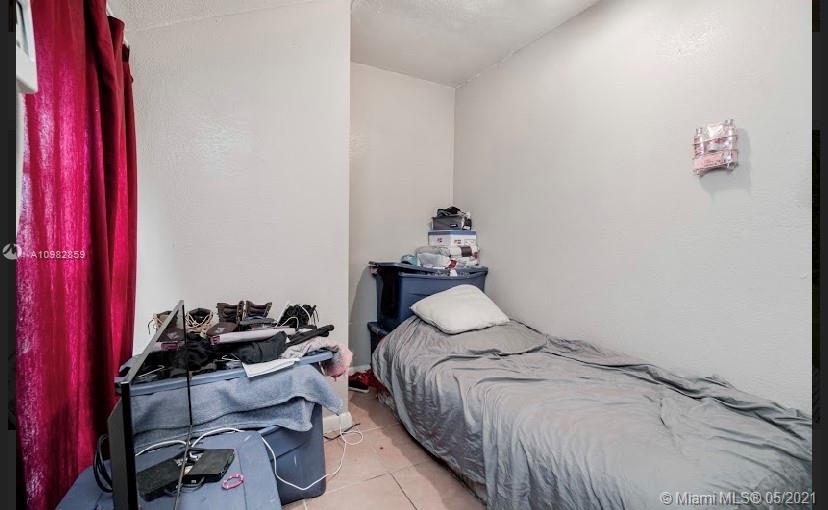 See details / 1952 sq. ft. $ 2021-01-13 0 Photo