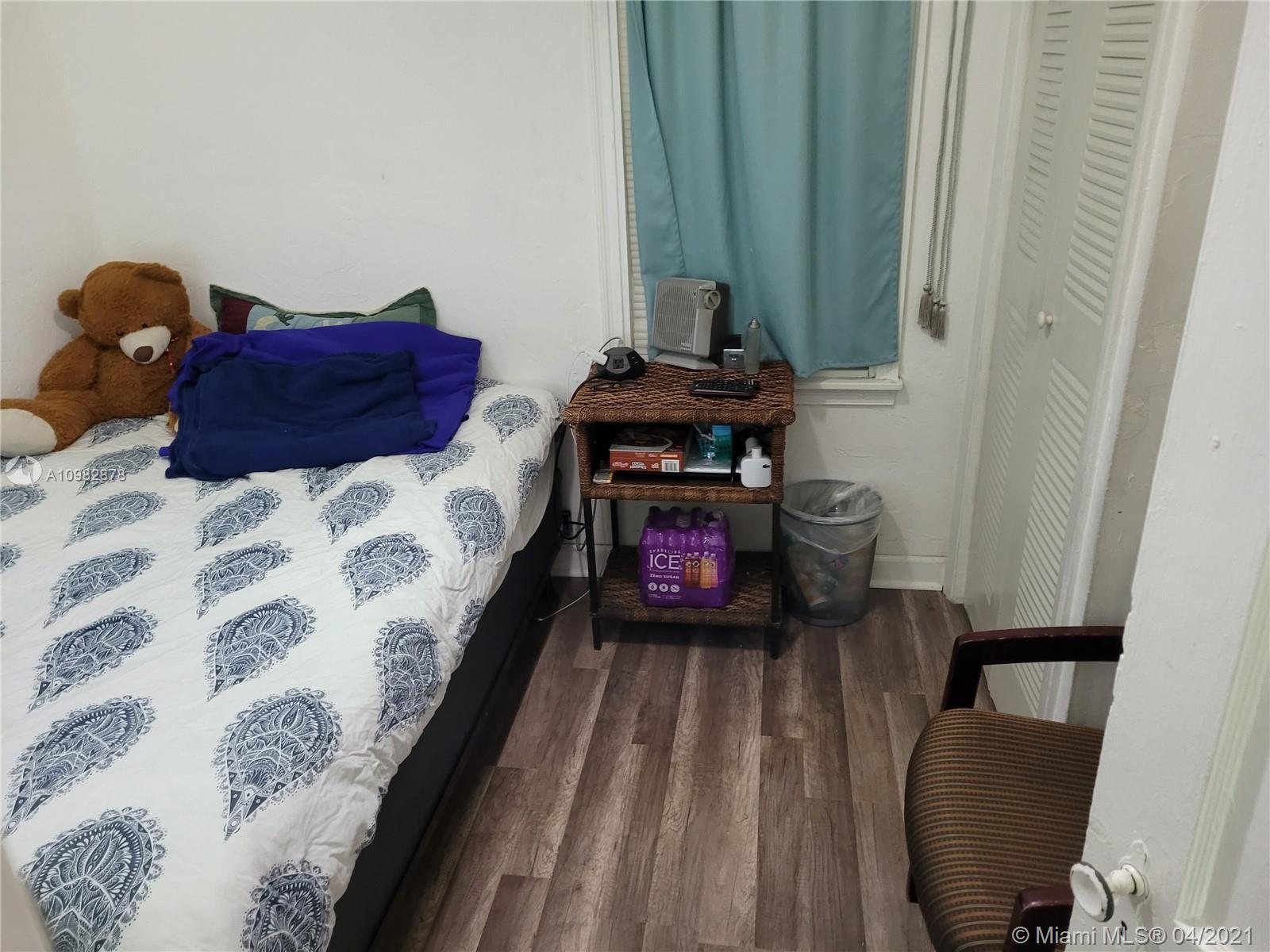 See details / 1299 sq. ft. $ 2021-01-13 0 Photo