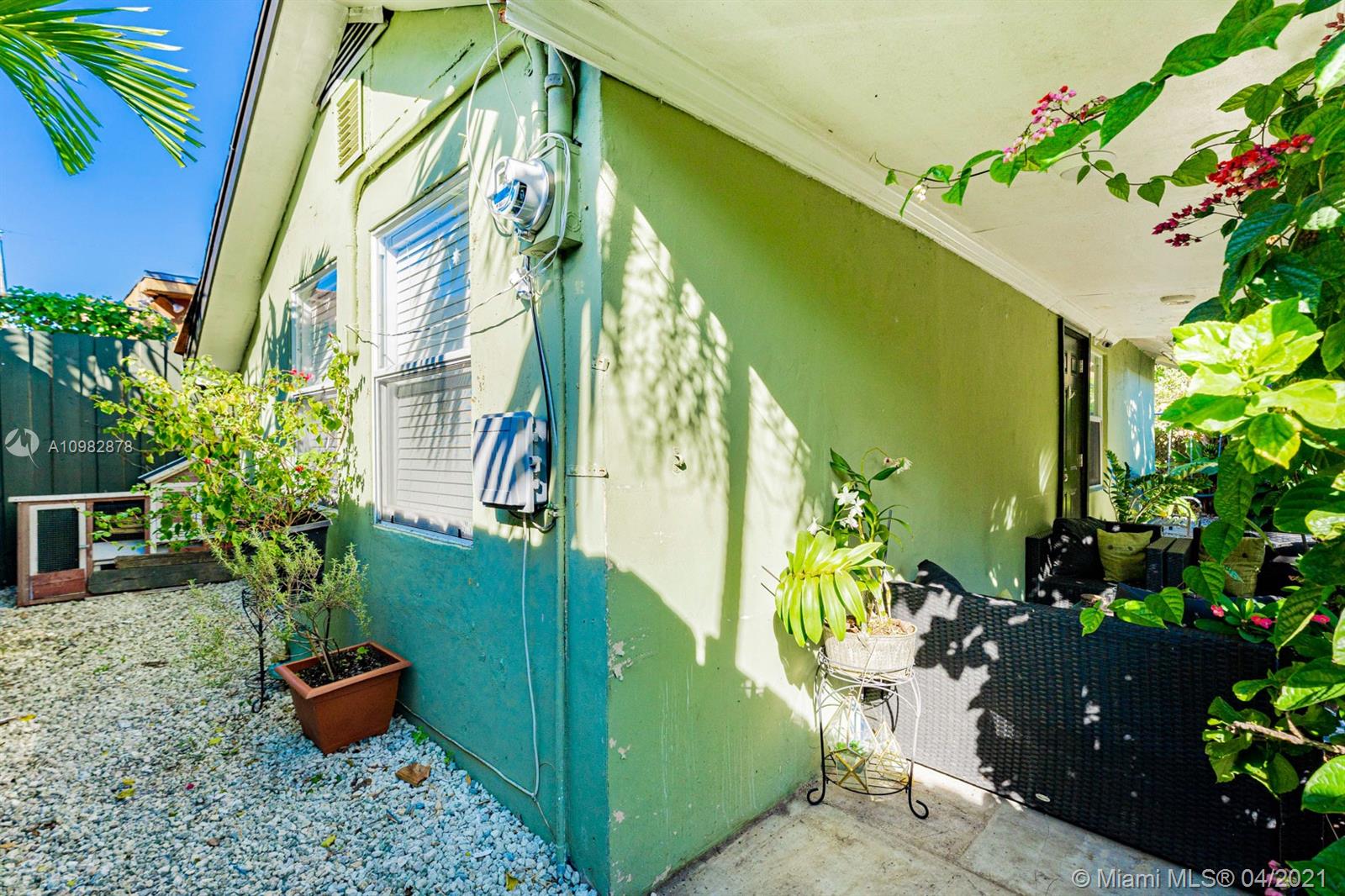 See details / 1299 sq. ft. $ 2021-01-13 0 Photo