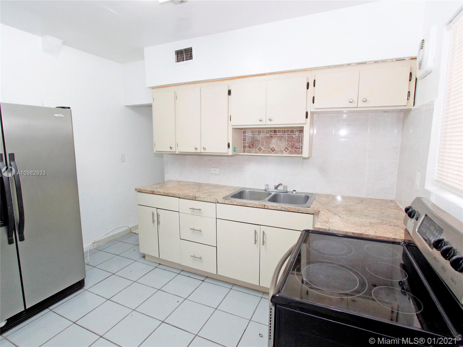 See details / 2393 sq. ft. $ 2021-01-13 0 Photo