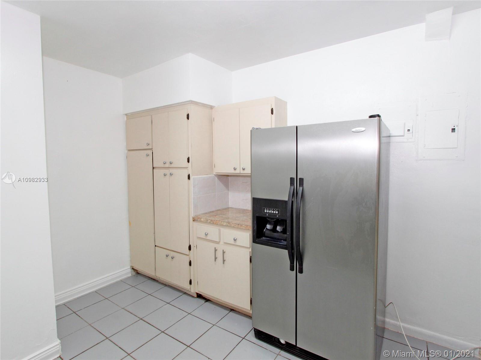 See details / 2393 sq. ft. $ 2021-01-13 0 Photo