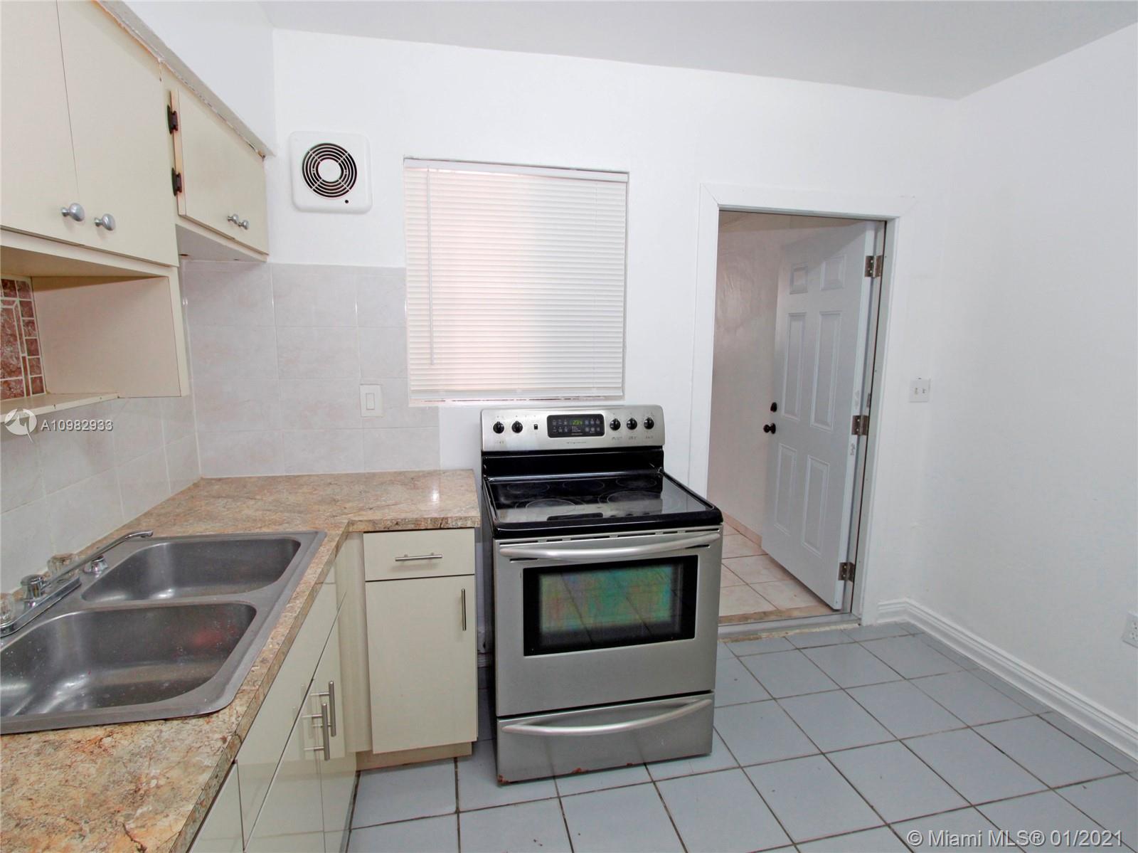 See details / 2393 sq. ft. $ 2021-01-13 0 Photo