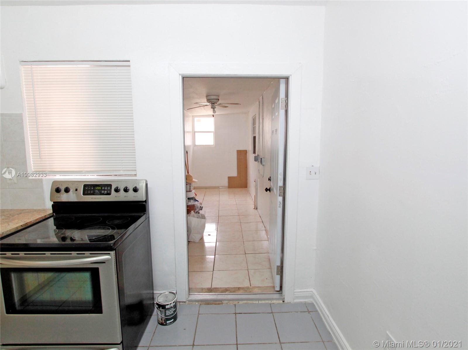 See details / 2393 sq. ft. $ 2021-01-13 0 Photo