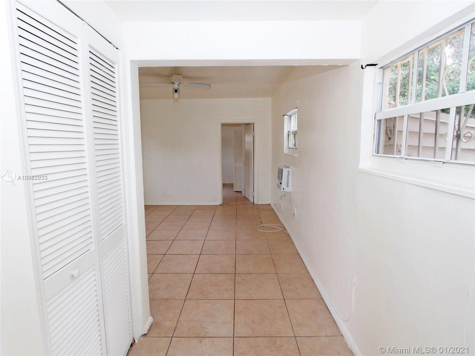 See details / 2393 sq. ft. $ 2021-01-13 0 Photo