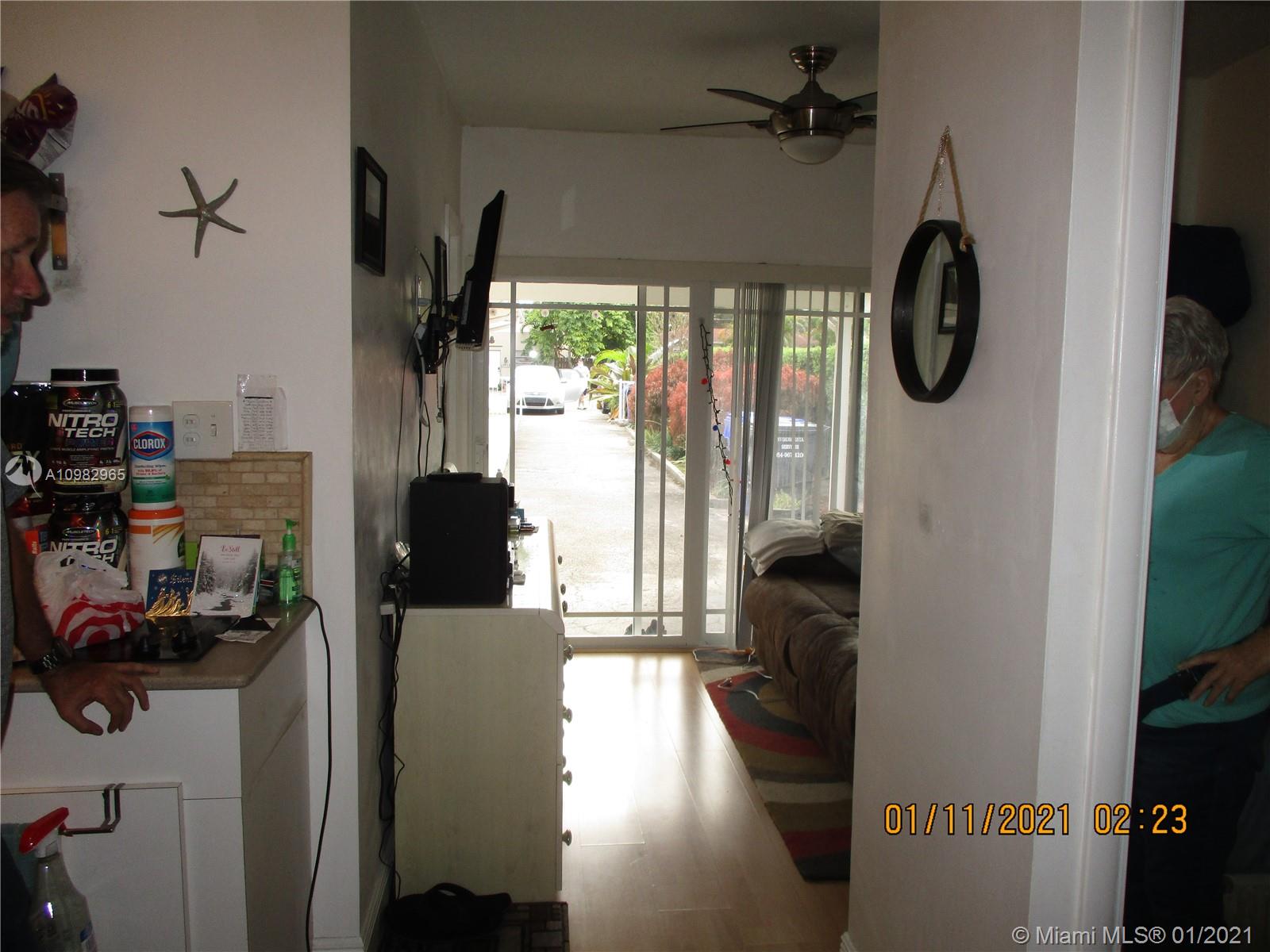 See details / 2312 sq. ft. $ 2021-02-21 0 Photo