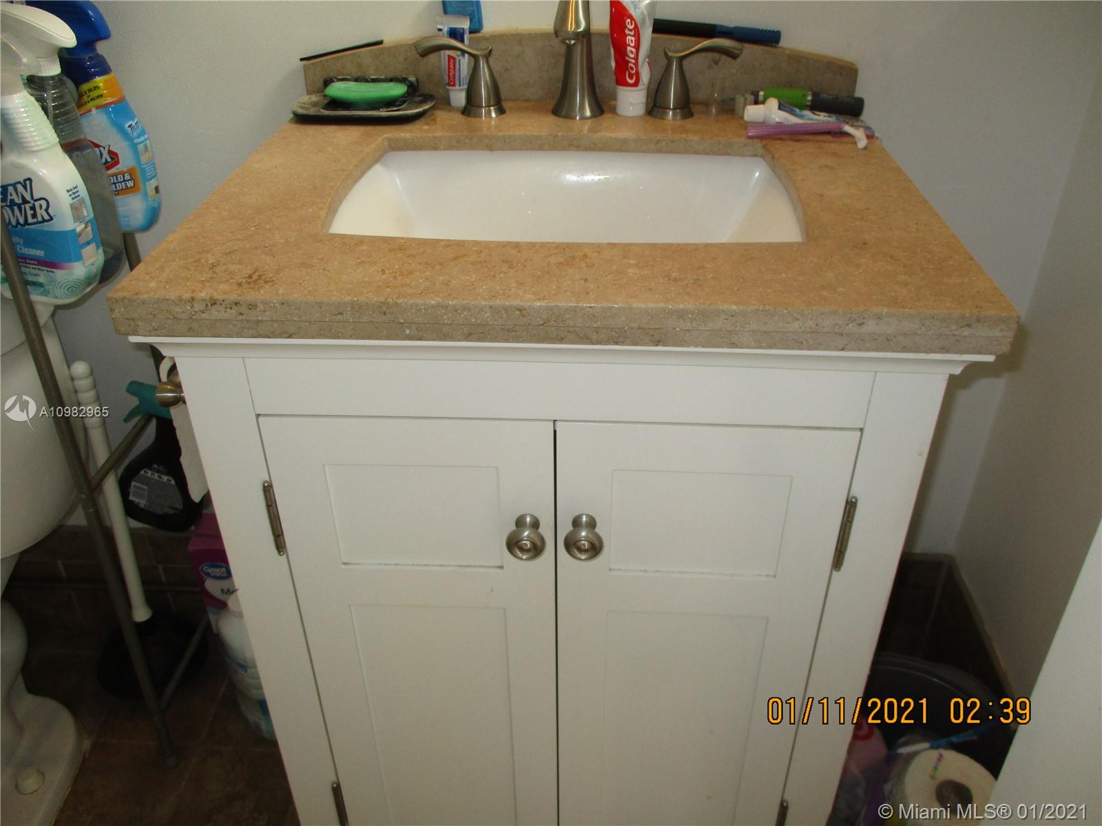 See details / 2312 sq. ft. $ 2021-02-21 0 Photo