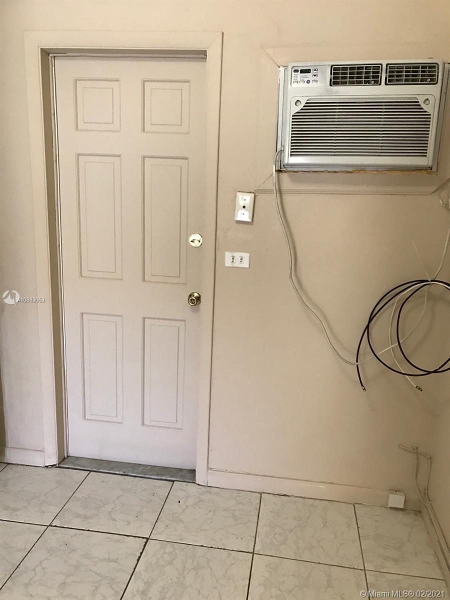 See details / 1624 sq. ft. $ 2021-03-05 0 Photo