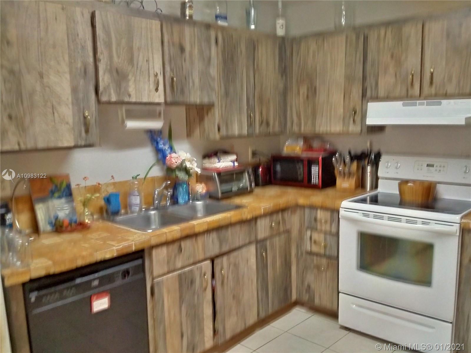 See details / 2280 sq. ft. $ 2021-01-13 0 Photo