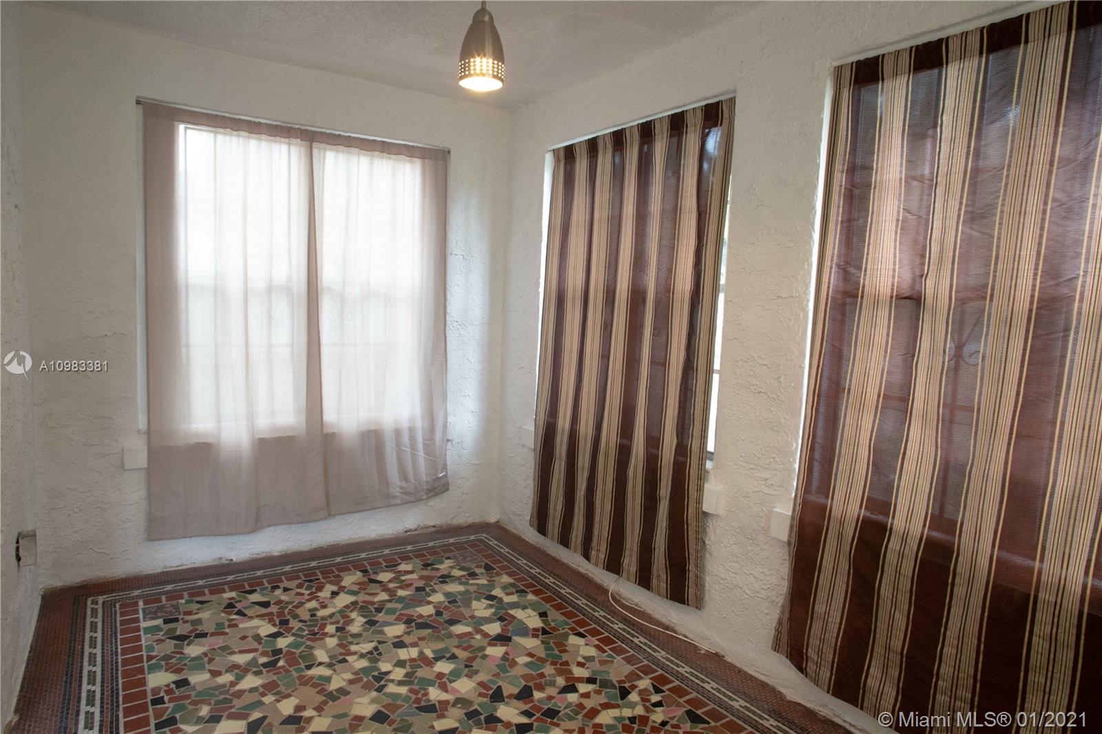 See details / 3474 sq. ft. $ 2021-01-14 0 Photo