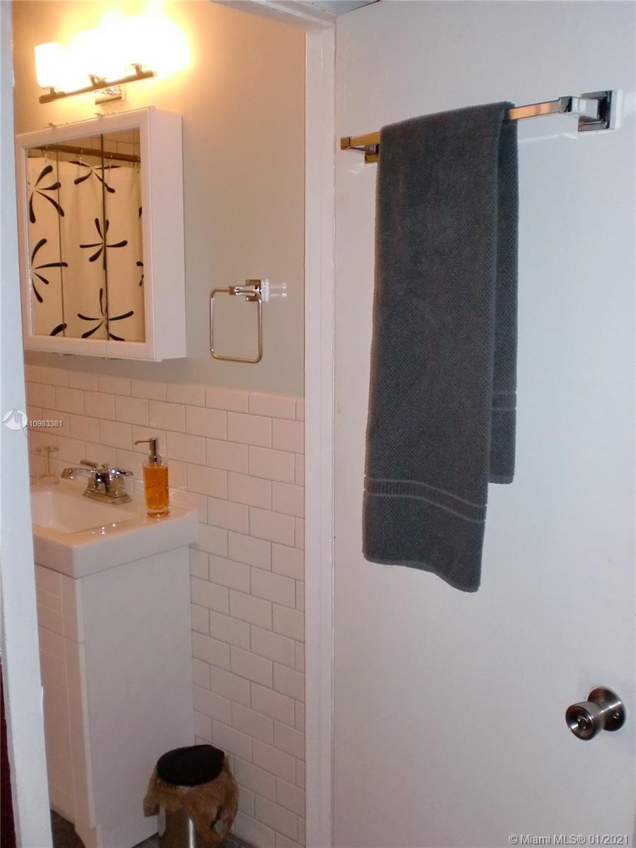 See details / 3474 sq. ft. $ 2021-01-14 0 Photo