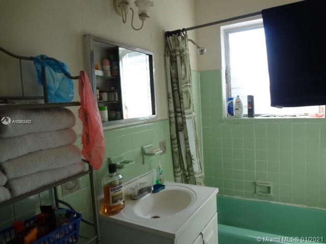 See details / 2450 sq. ft. $ 2021-01-14 0 Photo