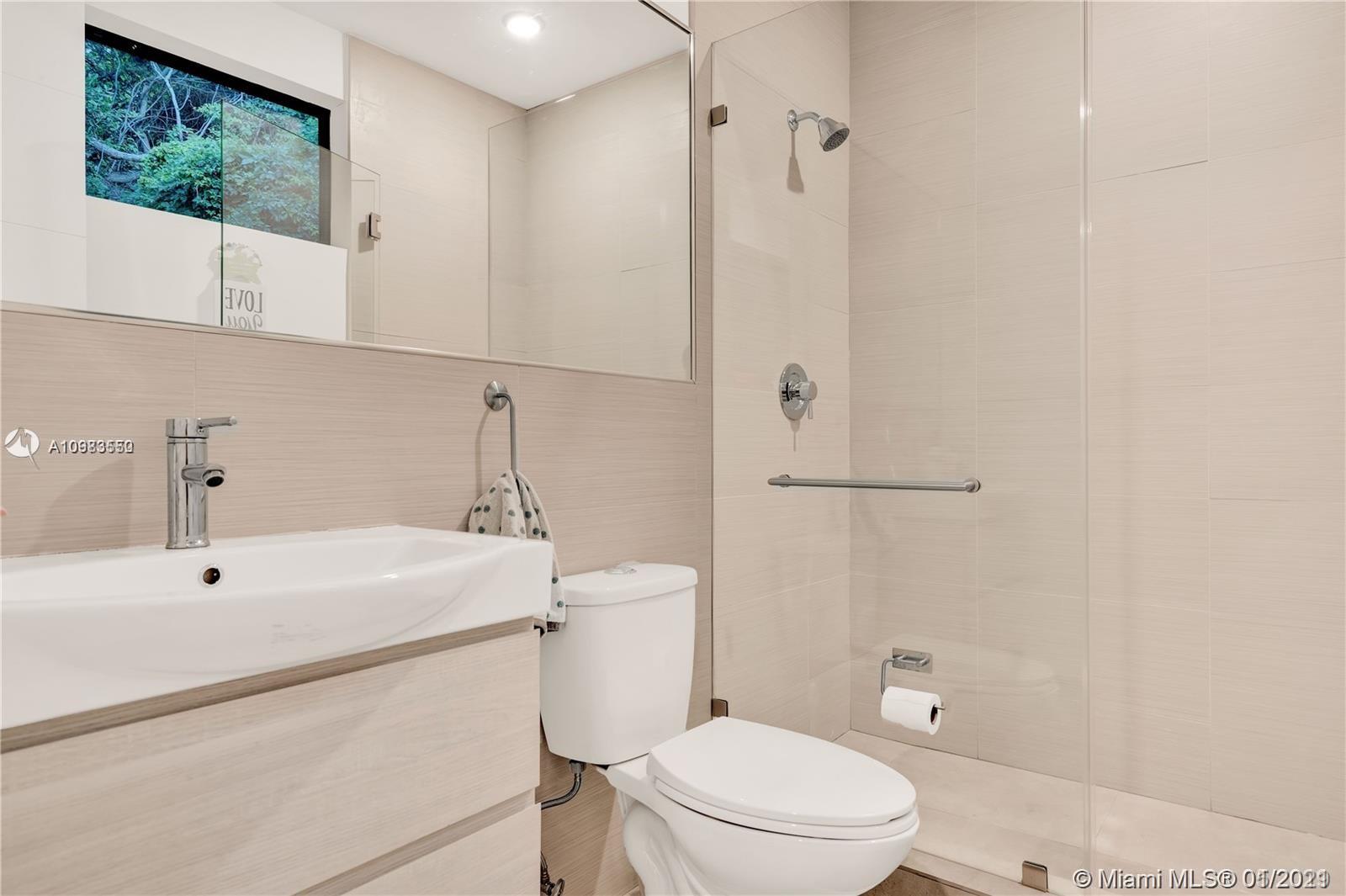 See details / 4216 sq. ft. $ 2021-01-14 0 Photo
