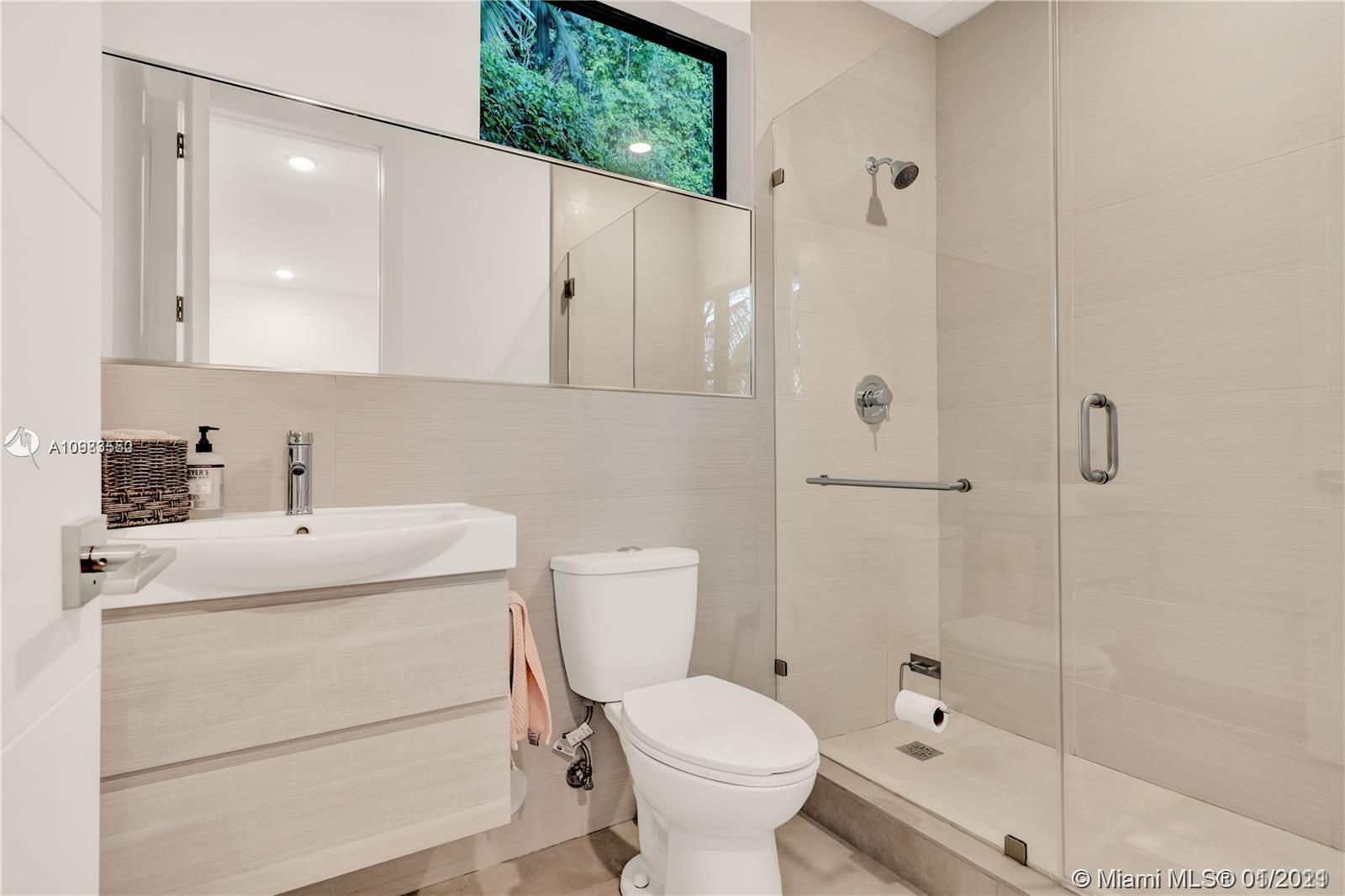 See details / 4216 sq. ft. $ 2021-01-14 0 Photo