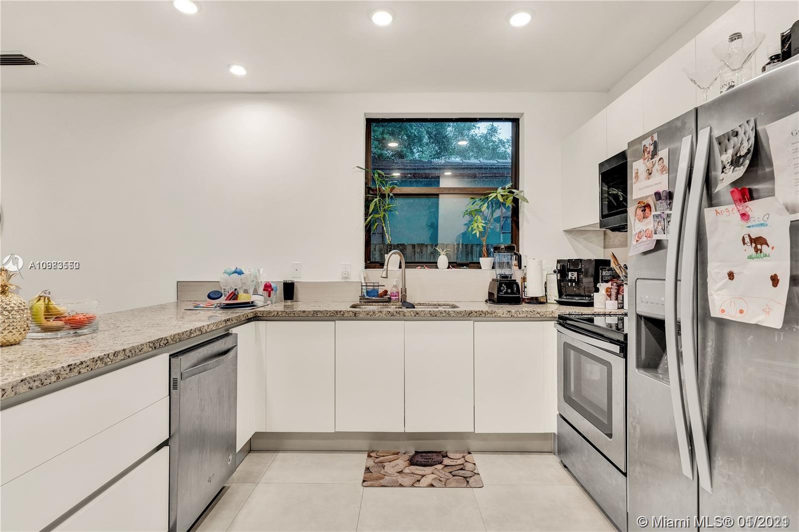 See details / 4216 sq. ft. $ 2021-01-14 0 Photo