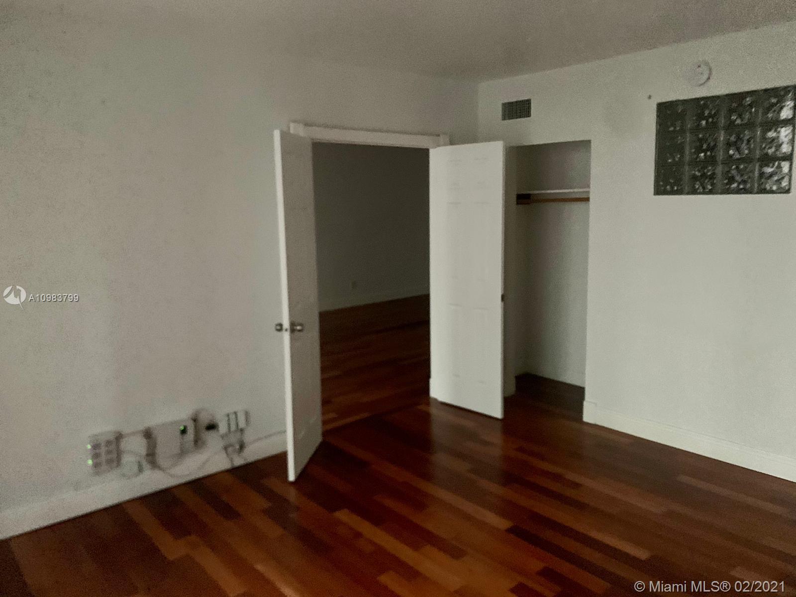 Photo of 19390 Collins Avenue #514, Sunny Isles Beach, Florida, 33160 -