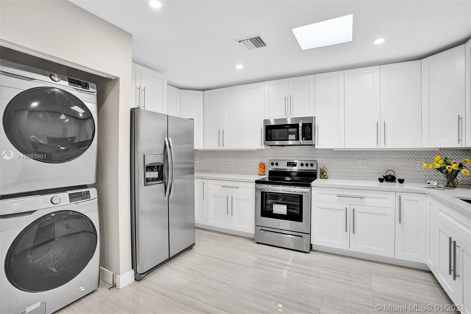 See details / 1329 sq. ft. $ 2021-01-15 0 Photo