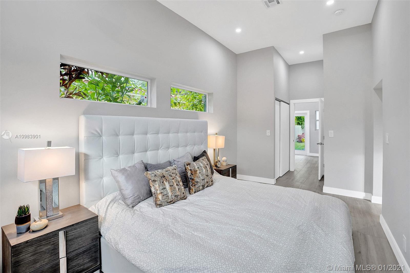 See details / 1329 sq. ft. $ 2021-01-15 0 Photo