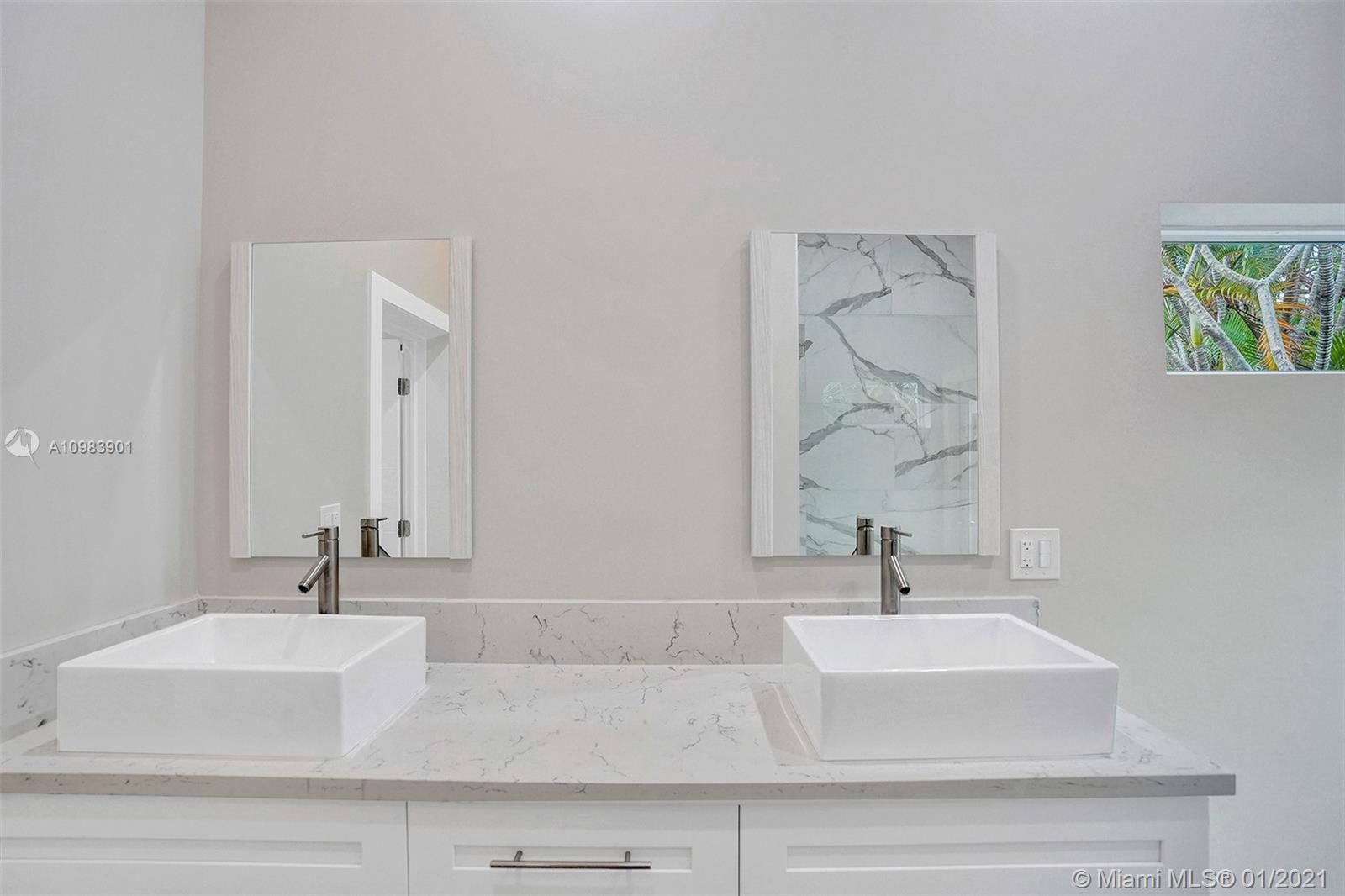 See details / 1329 sq. ft. $ 2021-01-15 0 Photo