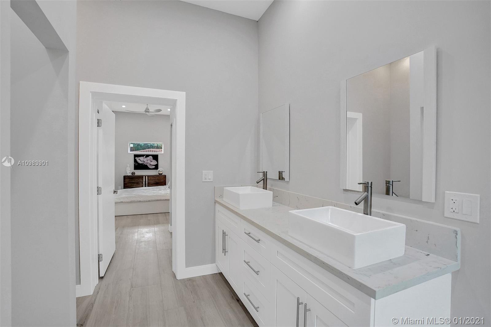See details / 1329 sq. ft. $ 2021-01-15 0 Photo