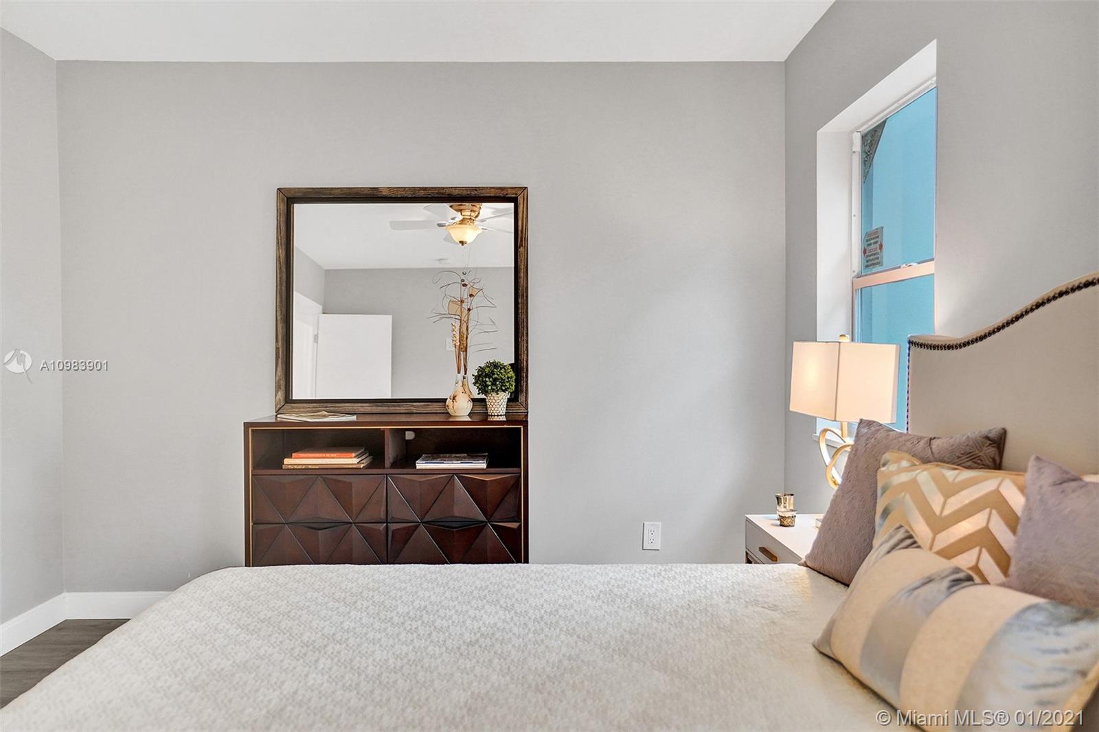See details / 1329 sq. ft. $ 2021-01-15 0 Photo