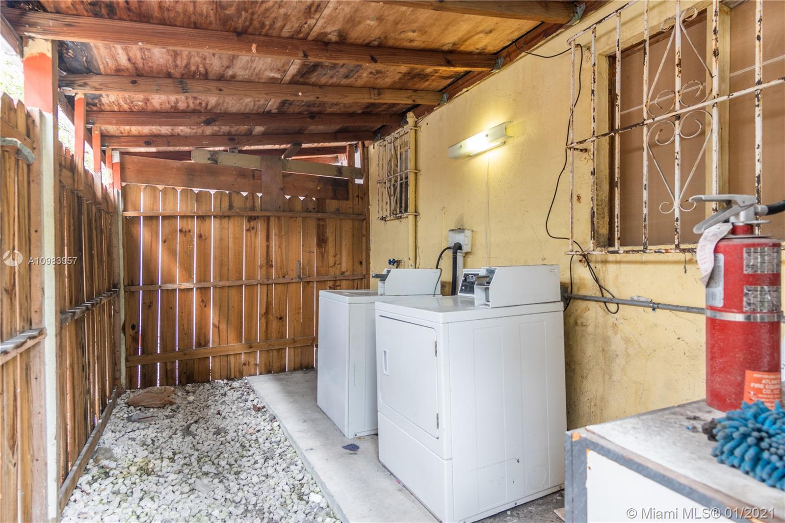 See details / 3116 sq. ft. $ 2021-01-15 0 Photo