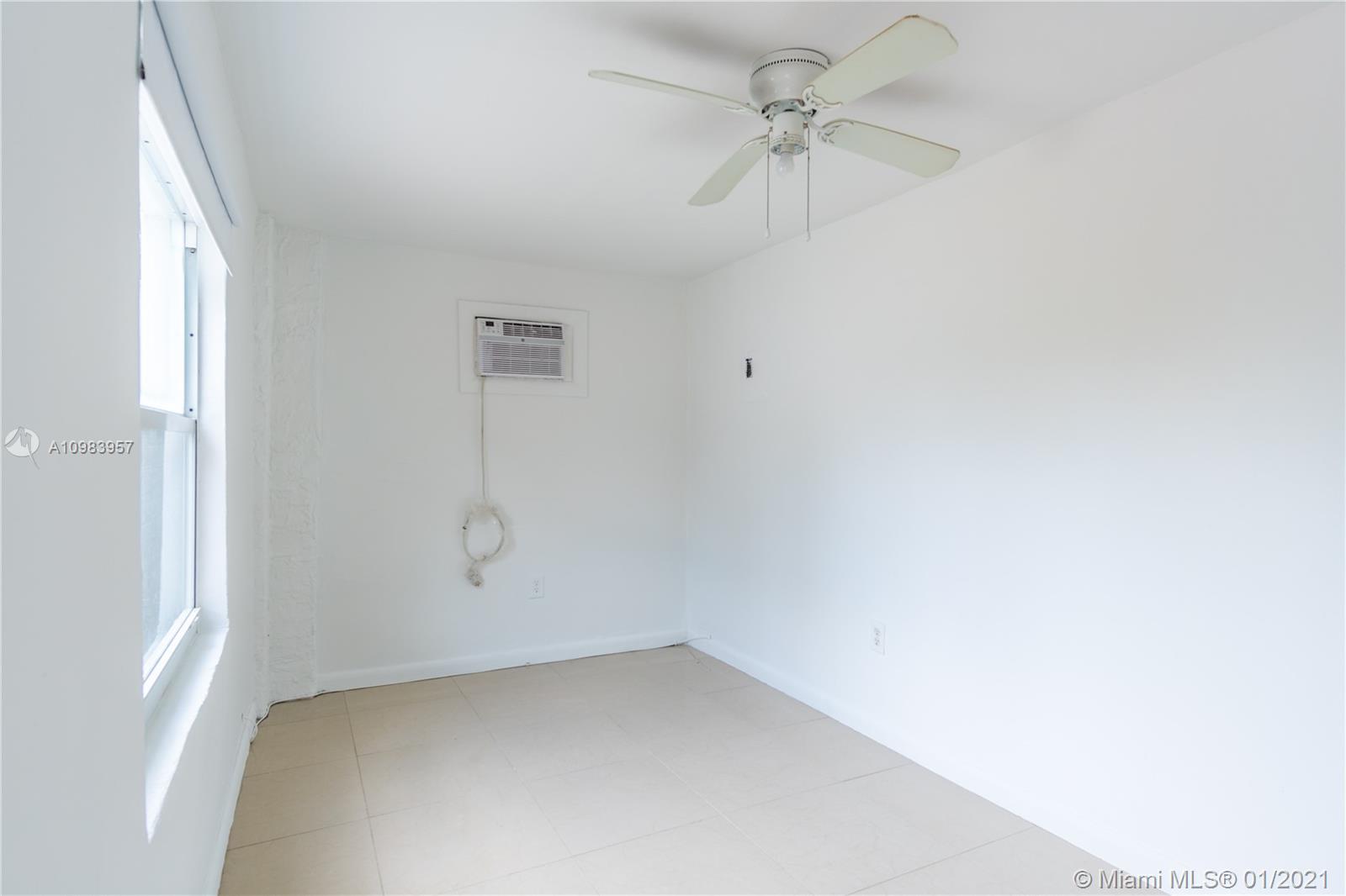 See details / 3116 sq. ft. $ 2021-01-15 0 Photo