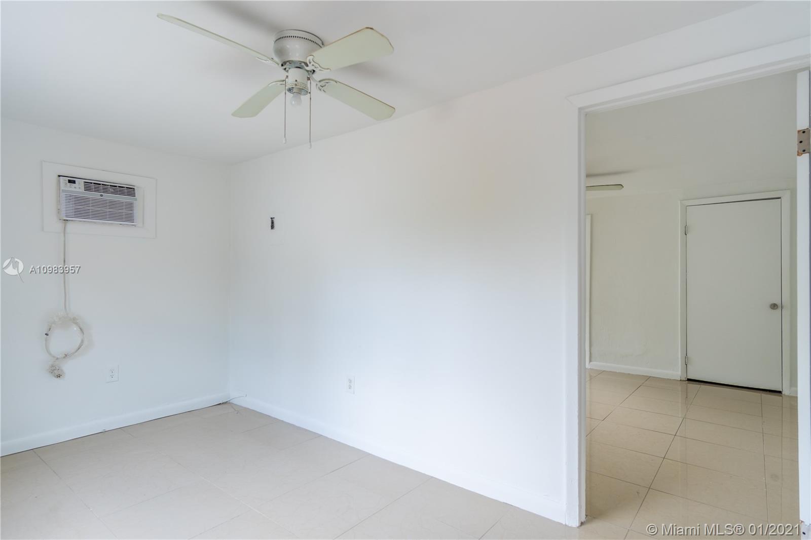 See details / 3116 sq. ft. $ 2021-01-15 0 Photo