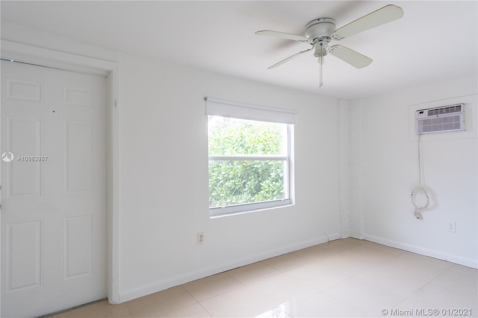 See details / 3116 sq. ft. $ 2021-01-15 0 Photo