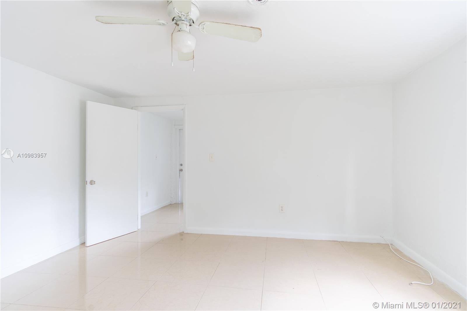 See details / 3116 sq. ft. $ 2021-01-15 0 Photo