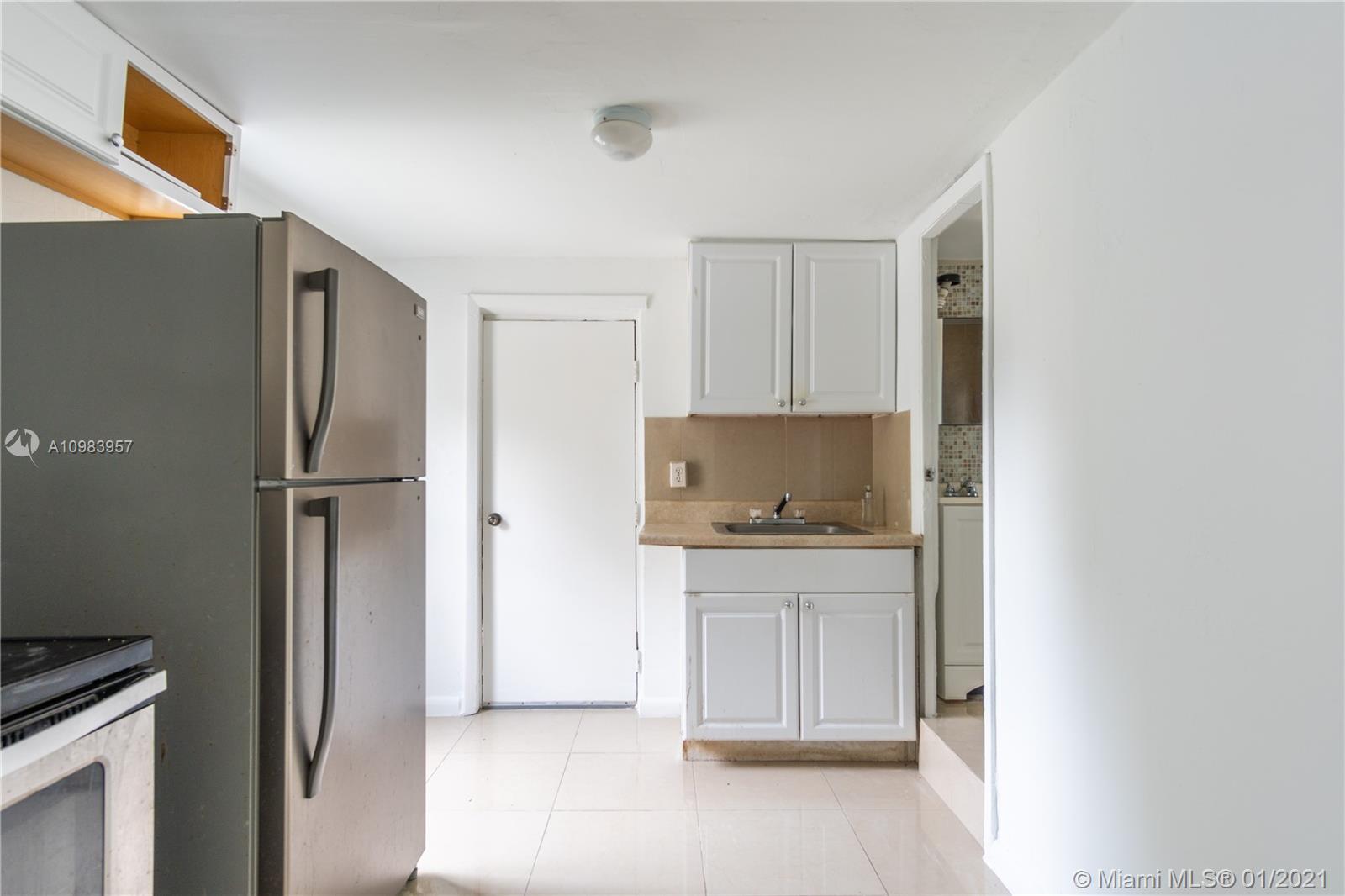See details / 3116 sq. ft. $ 2021-01-15 0 Photo