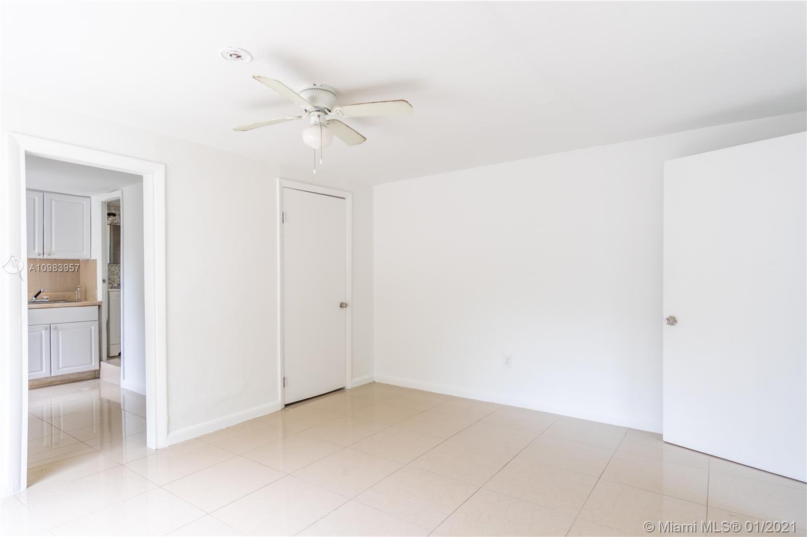 See details / 3116 sq. ft. $ 2021-01-15 0 Photo